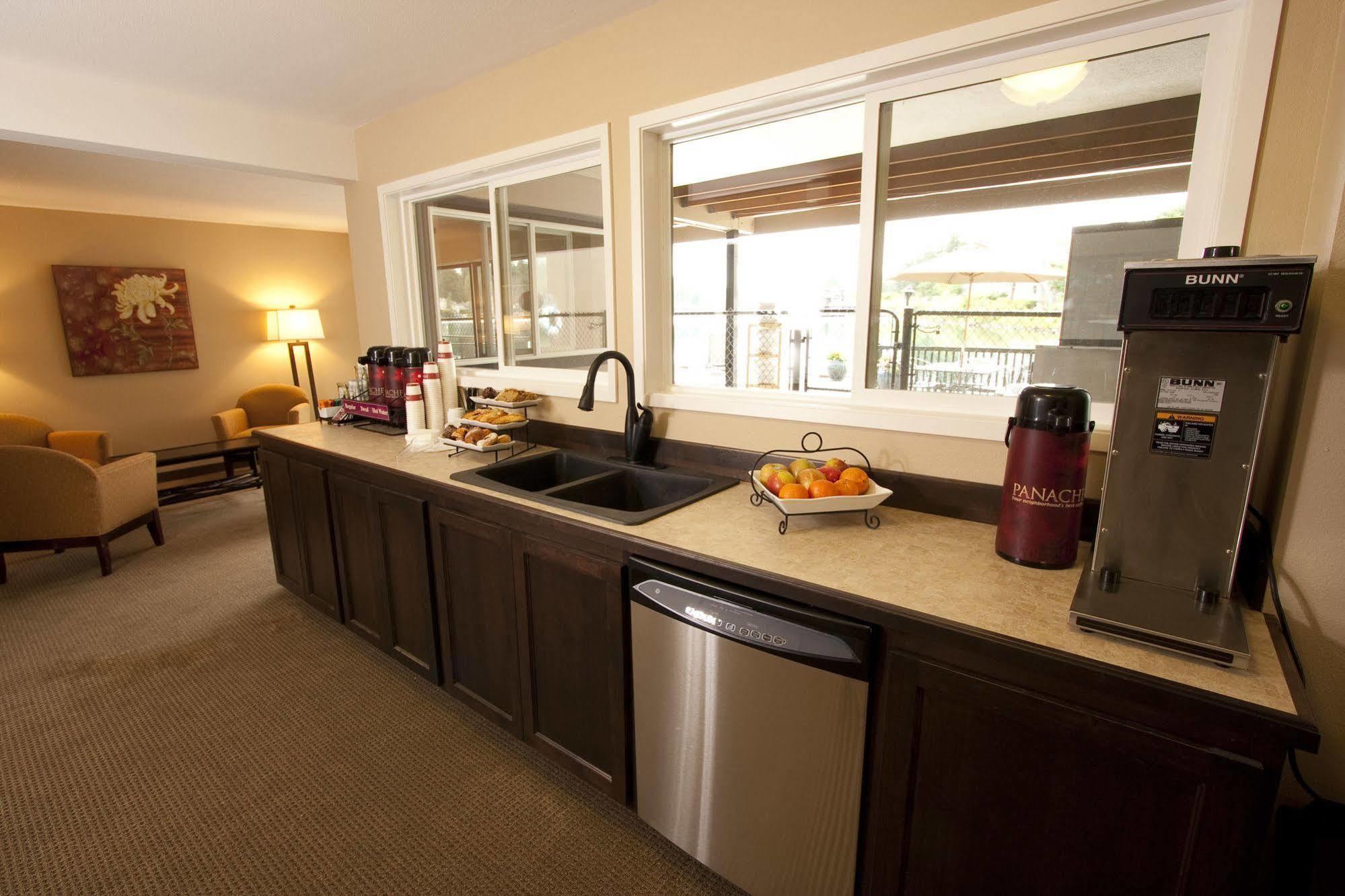 Lakeshore Inn Lake Oswego Kültér fotó